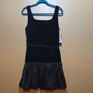 Maison Tara Lux Velvet Satin Bubble Hem  Elegant Black Dress. Size 12